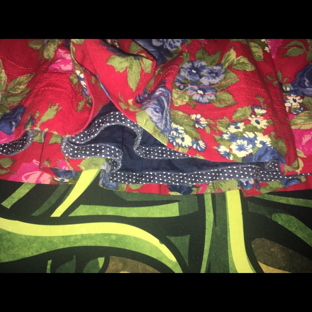 Red Skirt With Flower Pattern - Picture 3 of 5